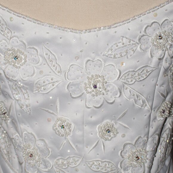 NWOT Lenovia#025 Hand Beaded Satin Bridal Gown-Size S-WHITE - Picture 7 of 7